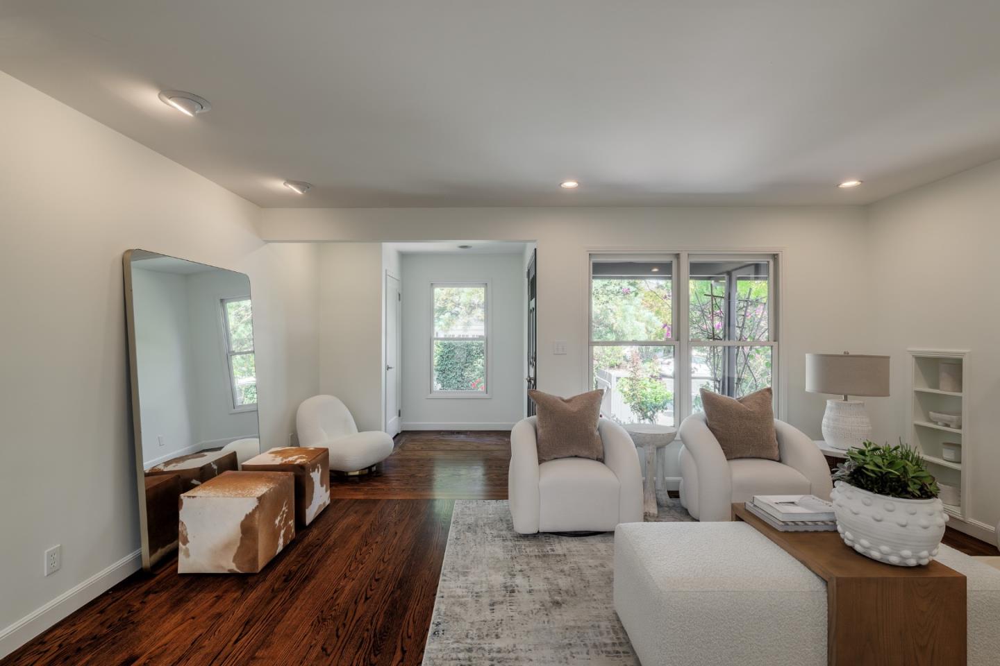 Detail Gallery Image 6 of 37 For 2051 Gordon Ave, Menlo Park,  CA 94025 - 4 Beds | 3 Baths