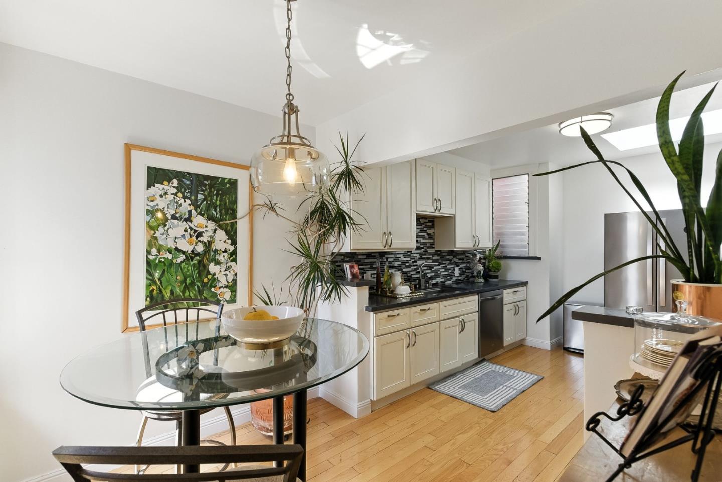 Detail Gallery Image 16 of 58 For 214 Louisburg St, San Francisco,  CA 94112 - 2 Beds | 1 Baths