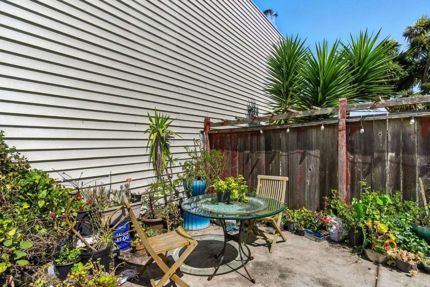 Detail Gallery Image 34 of 58 For 214 Louisburg St, San Francisco,  CA 94112 - 2 Beds | 1 Baths