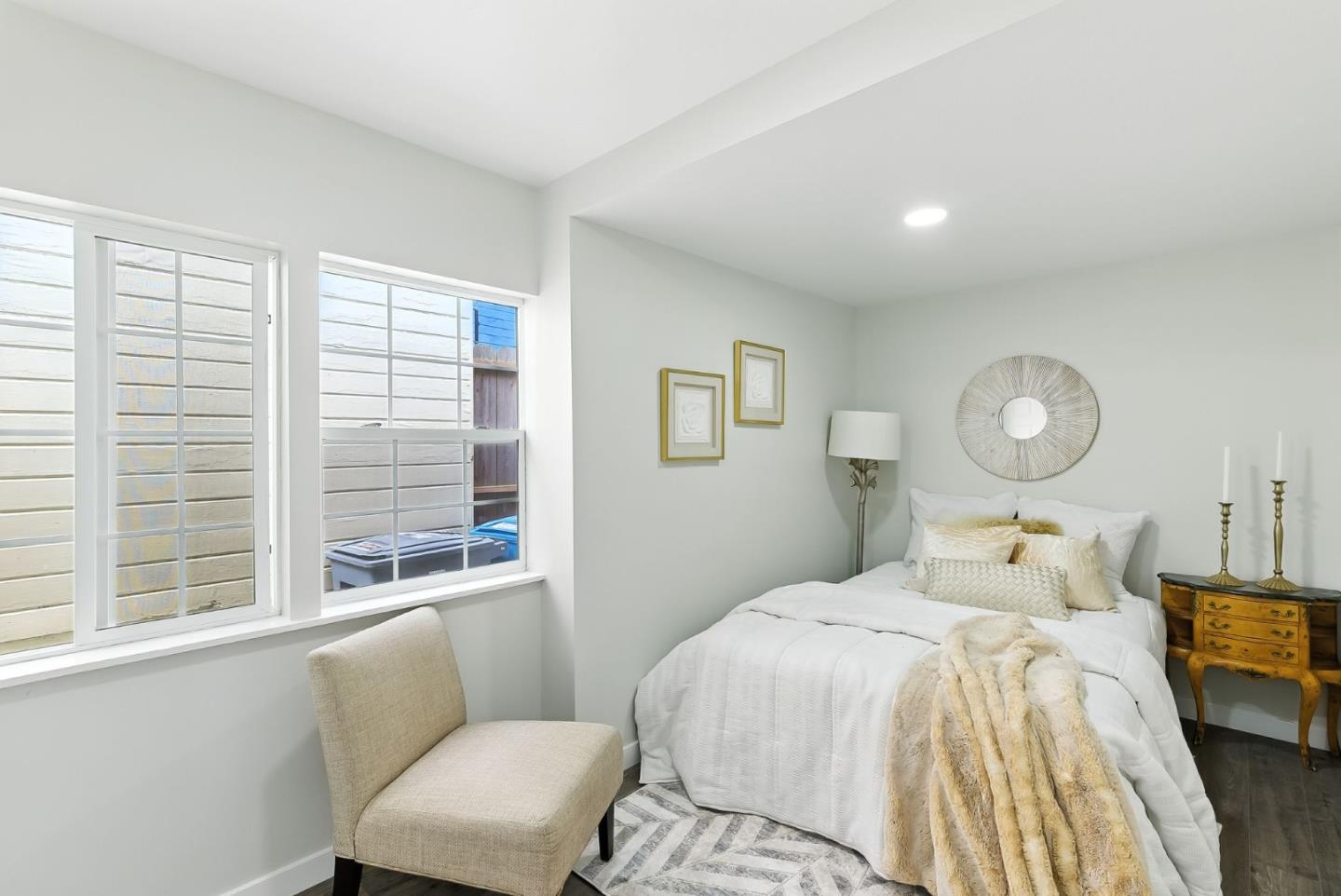 Detail Gallery Image 12 of 36 For 230 Rhine St, San Francisco,  CA 94112 - 4 Beds | 3 Baths