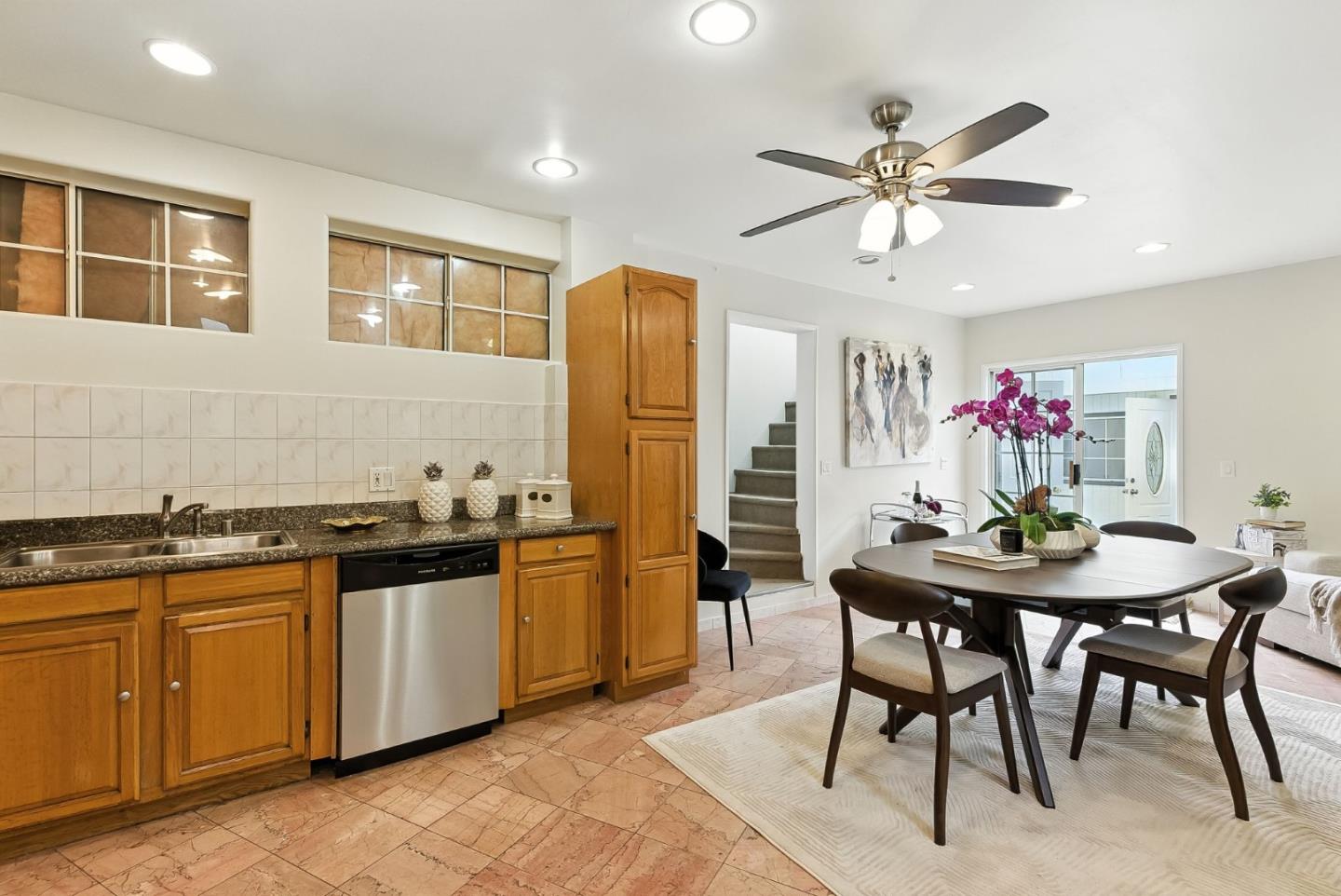 Detail Gallery Image 26 of 36 For 230 Rhine St, San Francisco,  CA 94112 - 4 Beds | 3 Baths