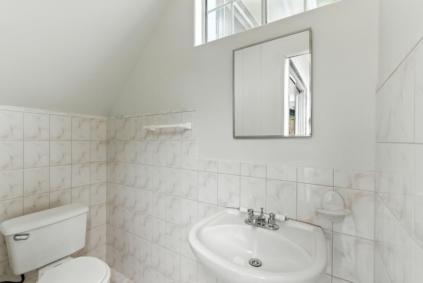 Detail Gallery Image 29 of 36 For 230 Rhine St, San Francisco,  CA 94112 - 4 Beds | 3 Baths