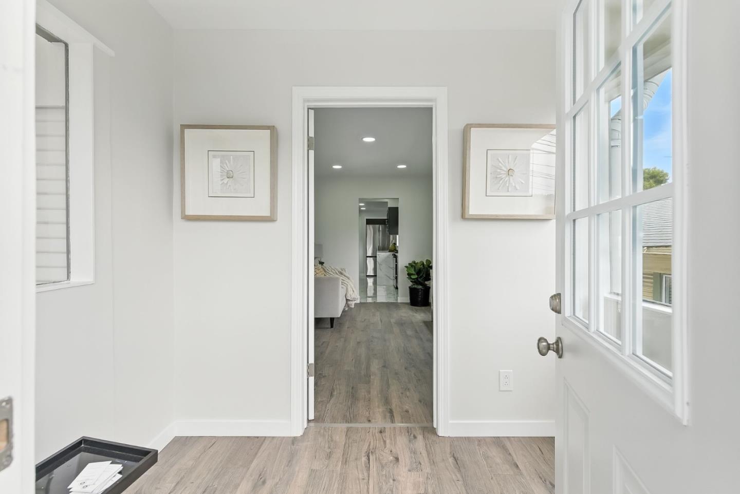 Detail Gallery Image 4 of 36 For 230 Rhine St, San Francisco,  CA 94112 - 4 Beds | 3 Baths