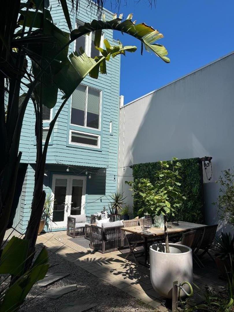 Detail Gallery Image 20 of 29 For 1269 S Van Ness Ave #UNIT D,  San Francisco,  CA 94110 - 3 Beds | 2 Baths