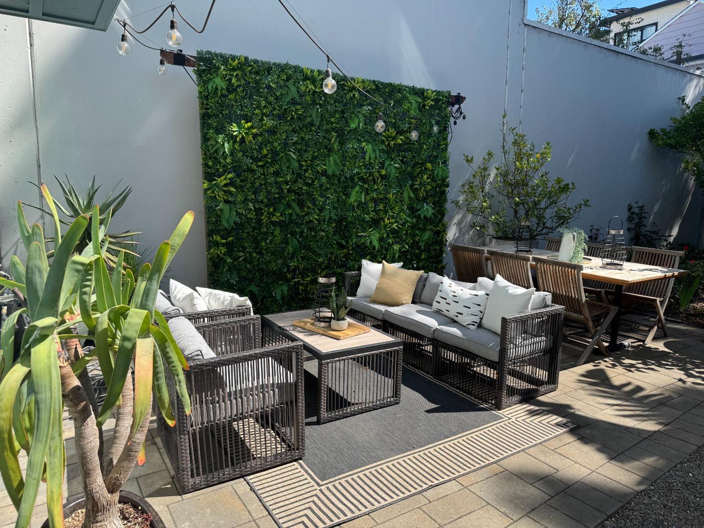 Detail Gallery Image 28 of 29 For 1269 S Van Ness Ave #UNIT D,  San Francisco,  CA 94110 - 3 Beds | 2 Baths