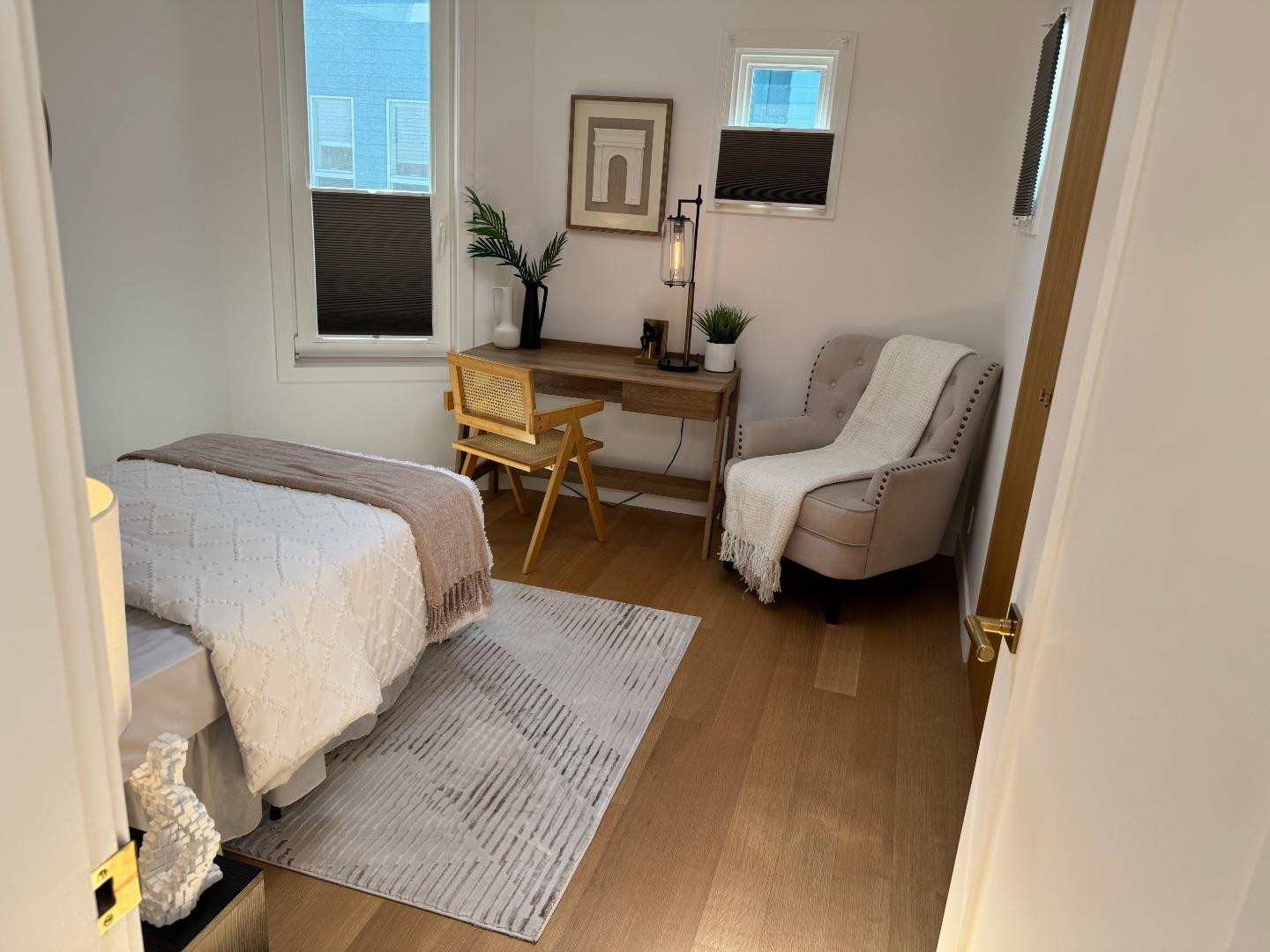 Detail Gallery Image 5 of 29 For 1269 S Van Ness Ave #UNIT D,  San Francisco,  CA 94110 - 3 Beds | 2 Baths