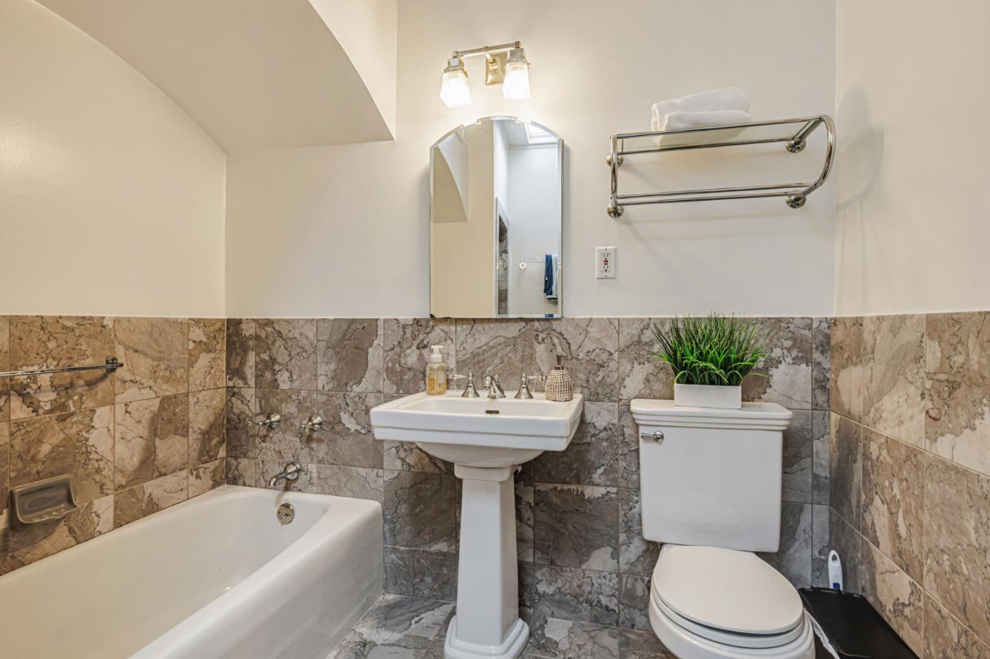 Detail Gallery Image 20 of 35 For 1910 22nd Ave, San Francisco,  CA 94116 - 3 Beds | 2 Baths