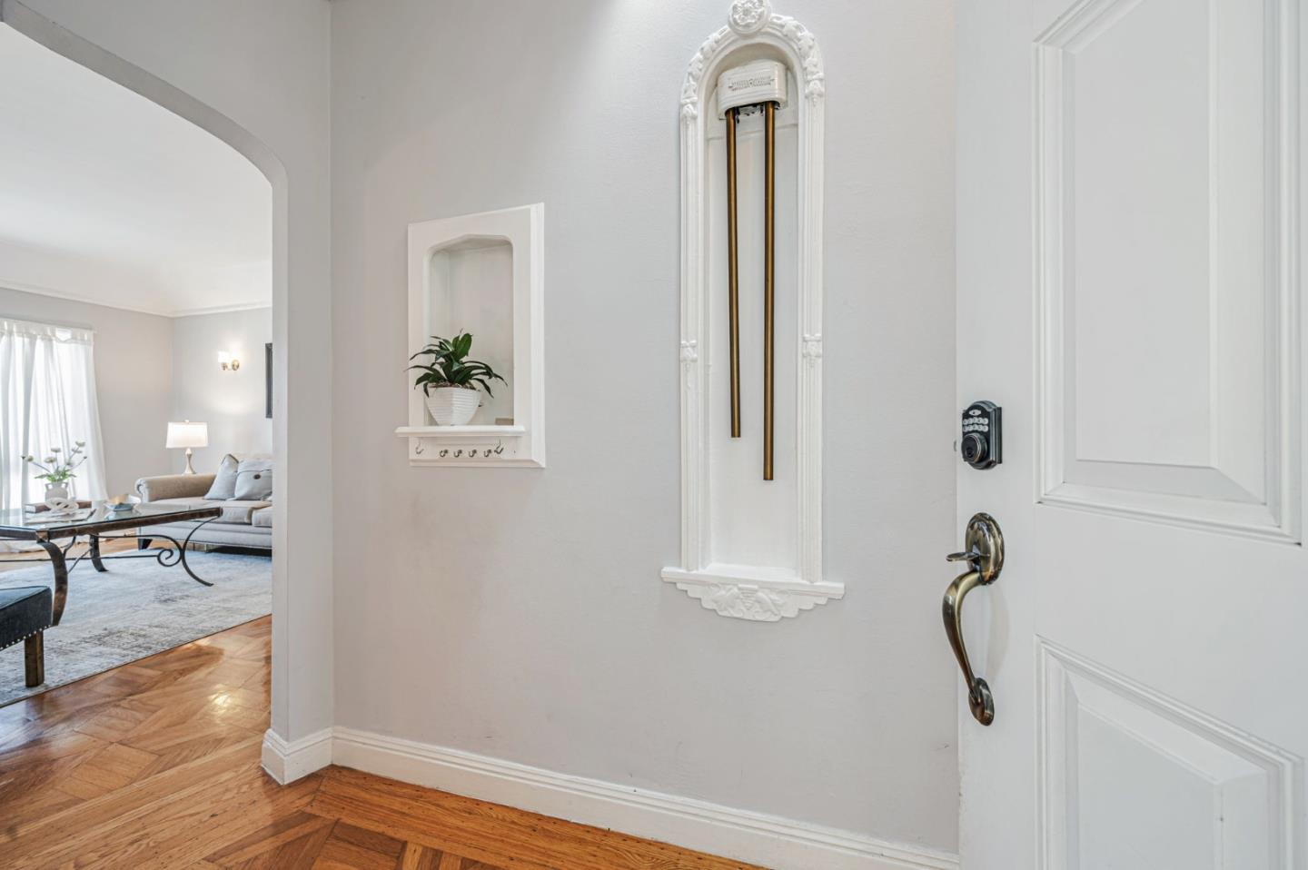 Detail Gallery Image 3 of 35 For 1910 22nd Ave, San Francisco,  CA 94116 - 3 Beds | 2 Baths