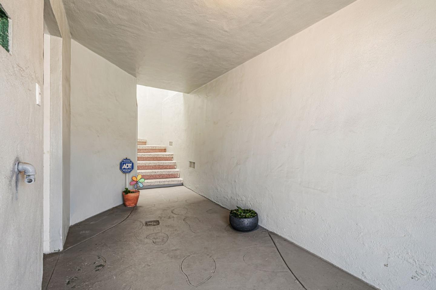 Detail Gallery Image 9 of 35 For 1910 22nd Ave, San Francisco,  CA 94116 - 3 Beds | 2 Baths
