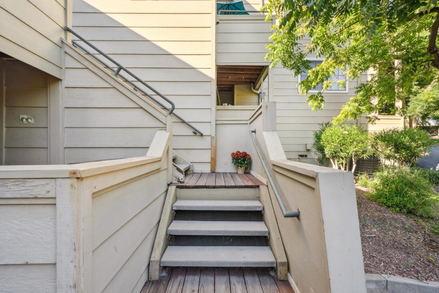 Detail Gallery Image 5 of 68 For 3182 Heather Ridge Dr, San Jose,  CA 95136 - 2 Beds | 2 Baths
