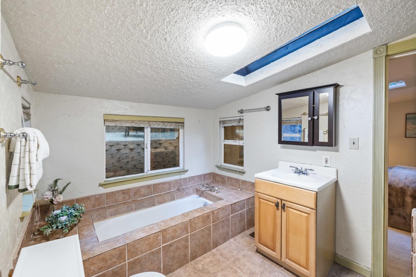 Detail Gallery Image 19 of 77 For 18755 Highway 9, Boulder Creek,  CA 95006 - 2 Beds | 2 Baths