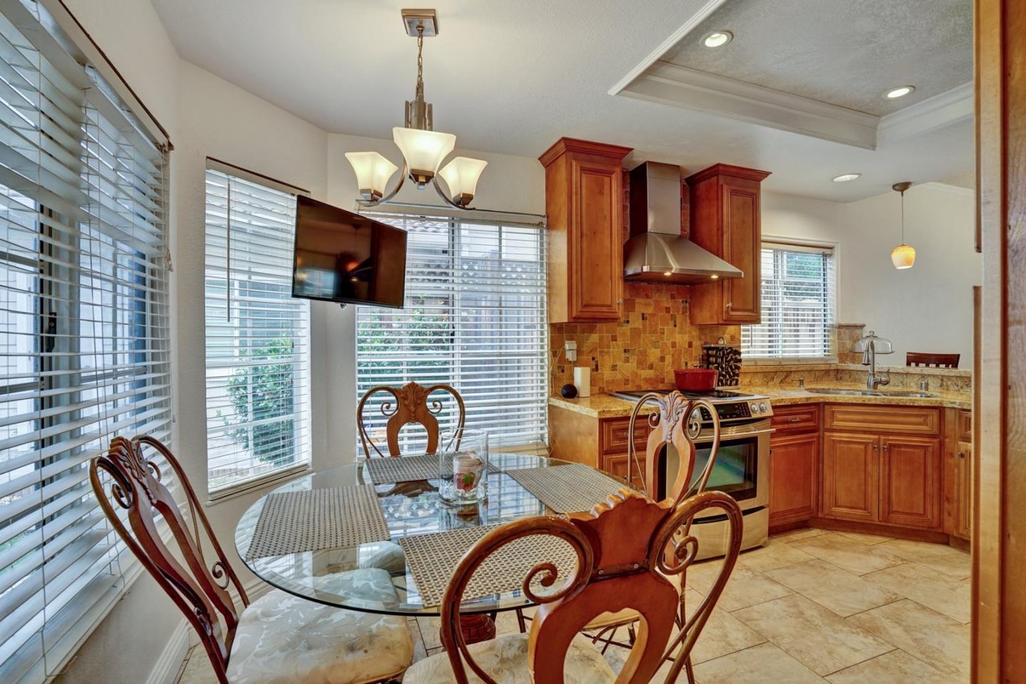 Detail Gallery Image 11 of 34 For 36184 Toulouse St, Newark,  CA 94560 - 3 Beds | 2 Baths