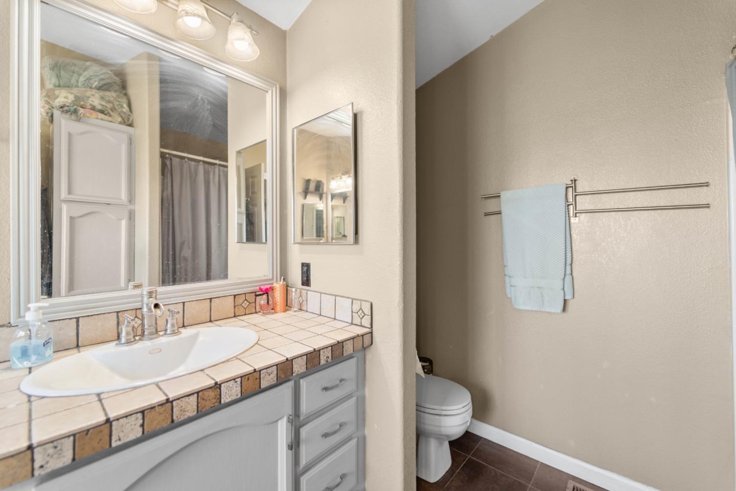 Detail Gallery Image 30 of 41 For 165 Blossom Hill Rd #113,  San Jose,  CA 95123 - 3 Beds | 2 Baths