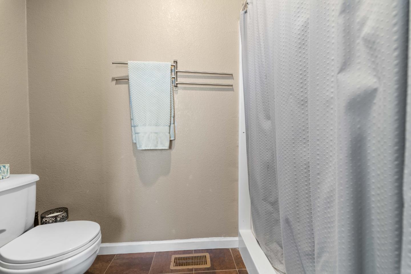 Detail Gallery Image 32 of 41 For 165 Blossom Hill Rd #113,  San Jose,  CA 95123 - 3 Beds | 2 Baths