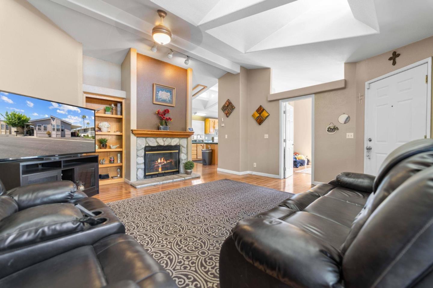 Detail Gallery Image 5 of 41 For 165 Blossom Hill Rd #113,  San Jose,  CA 95123 - 3 Beds | 2 Baths