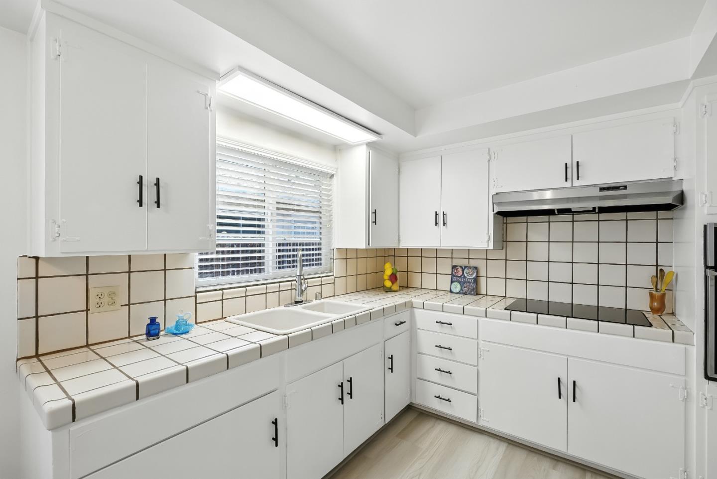 Detail Gallery Image 10 of 22 For 926-928 Goodwin Ave, San Jose,  CA 95128 - – Beds | – Baths