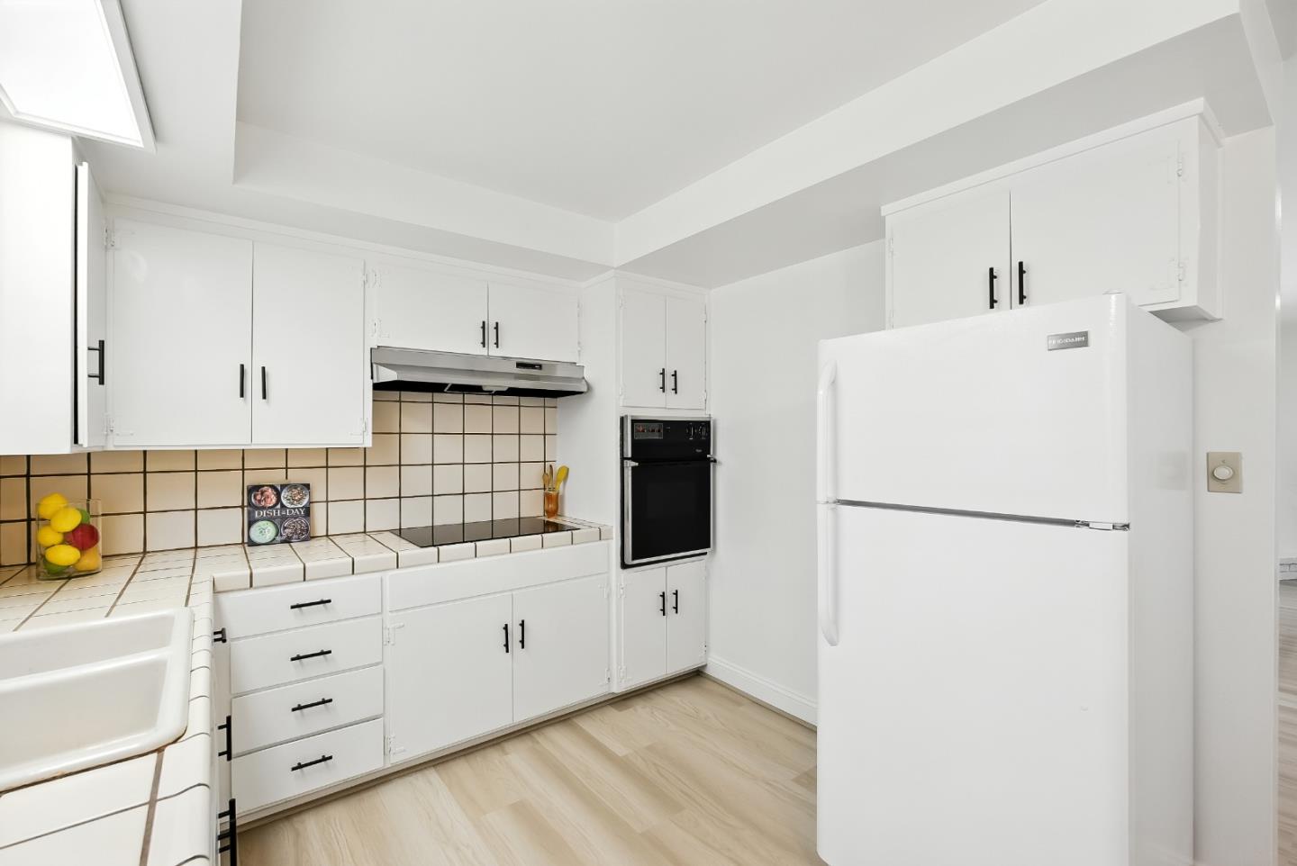 Detail Gallery Image 12 of 22 For 926-928 Goodwin Ave, San Jose,  CA 95128 - – Beds | – Baths