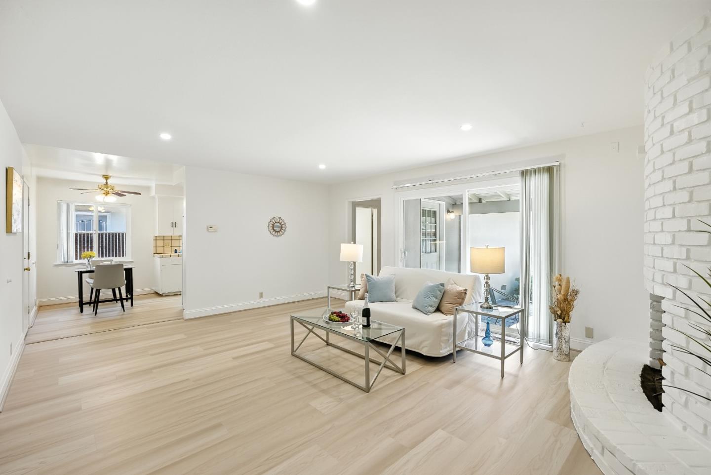 Detail Gallery Image 8 of 22 For 926-928 Goodwin Ave, San Jose,  CA 95128 - – Beds | – Baths