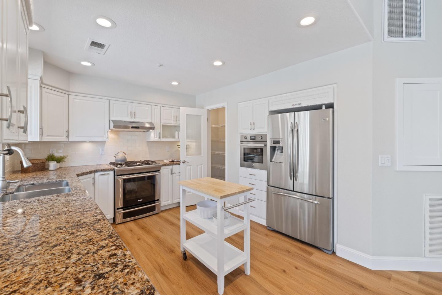 Detail Gallery Image 11 of 65 For 152 Navigator Dr, Scotts Valley,  CA 95066 - 3 Beds | 2/1 Baths