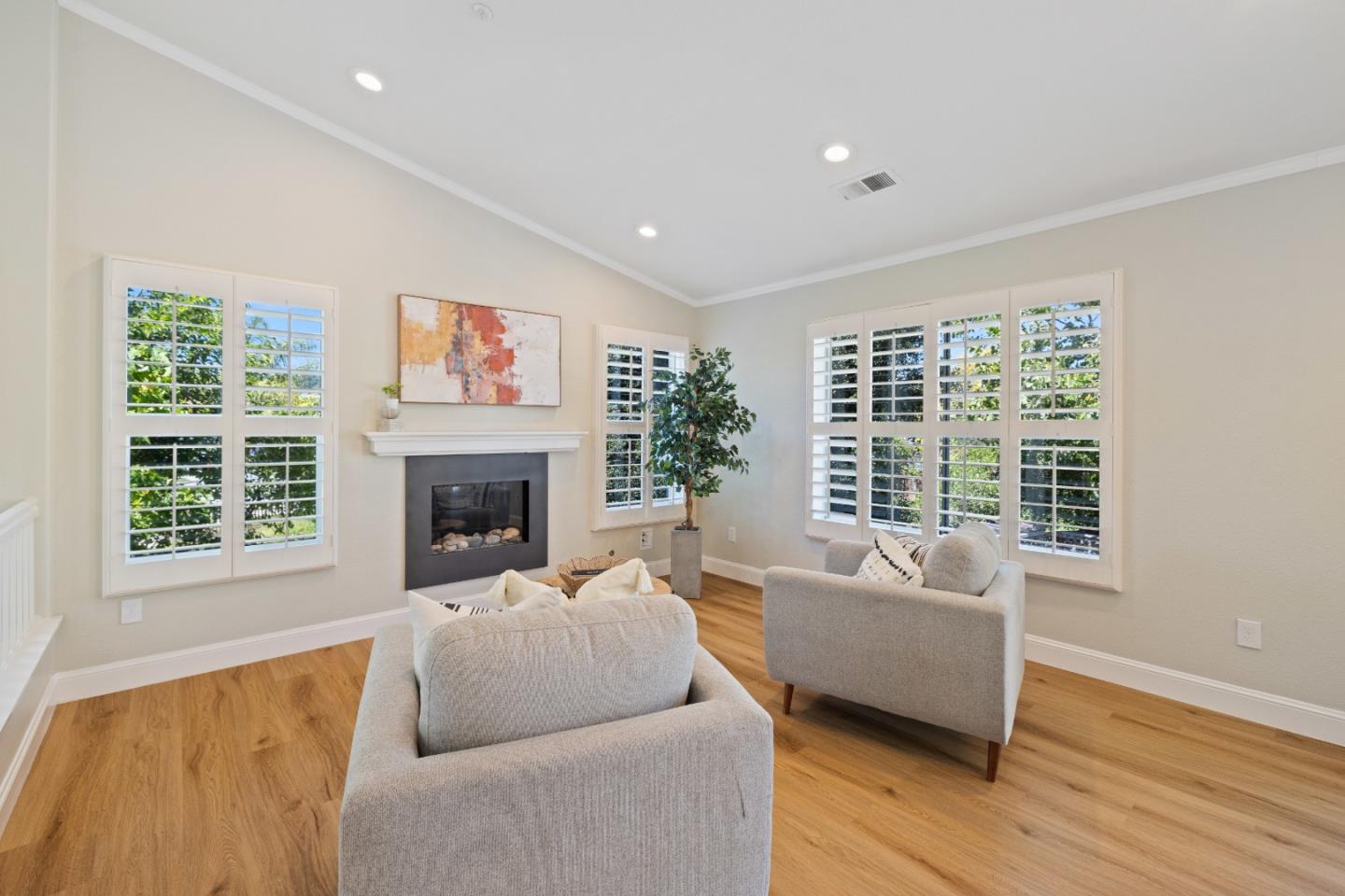 Detail Gallery Image 7 of 65 For 152 Navigator Dr, Scotts Valley,  CA 95066 - 3 Beds | 2/1 Baths