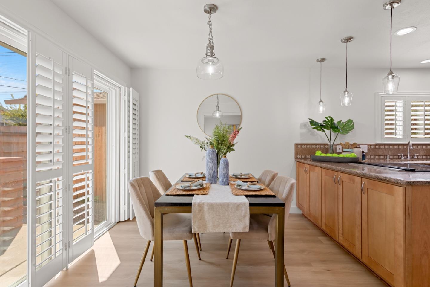 Detail Gallery Image 11 of 35 For 1122 Lancelot Ln, San Jose,  CA 95127 - 3 Beds | 2 Baths