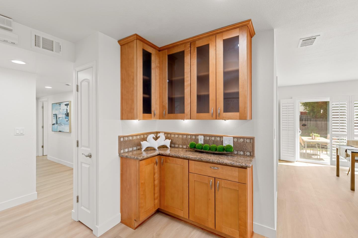 Detail Gallery Image 17 of 35 For 1122 Lancelot Ln, San Jose,  CA 95127 - 3 Beds | 2 Baths