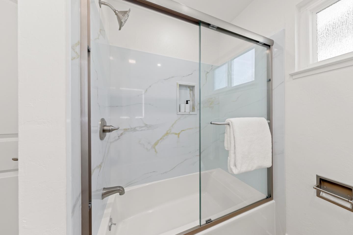 Detail Gallery Image 28 of 35 For 1122 Lancelot Ln, San Jose,  CA 95127 - 3 Beds | 2 Baths
