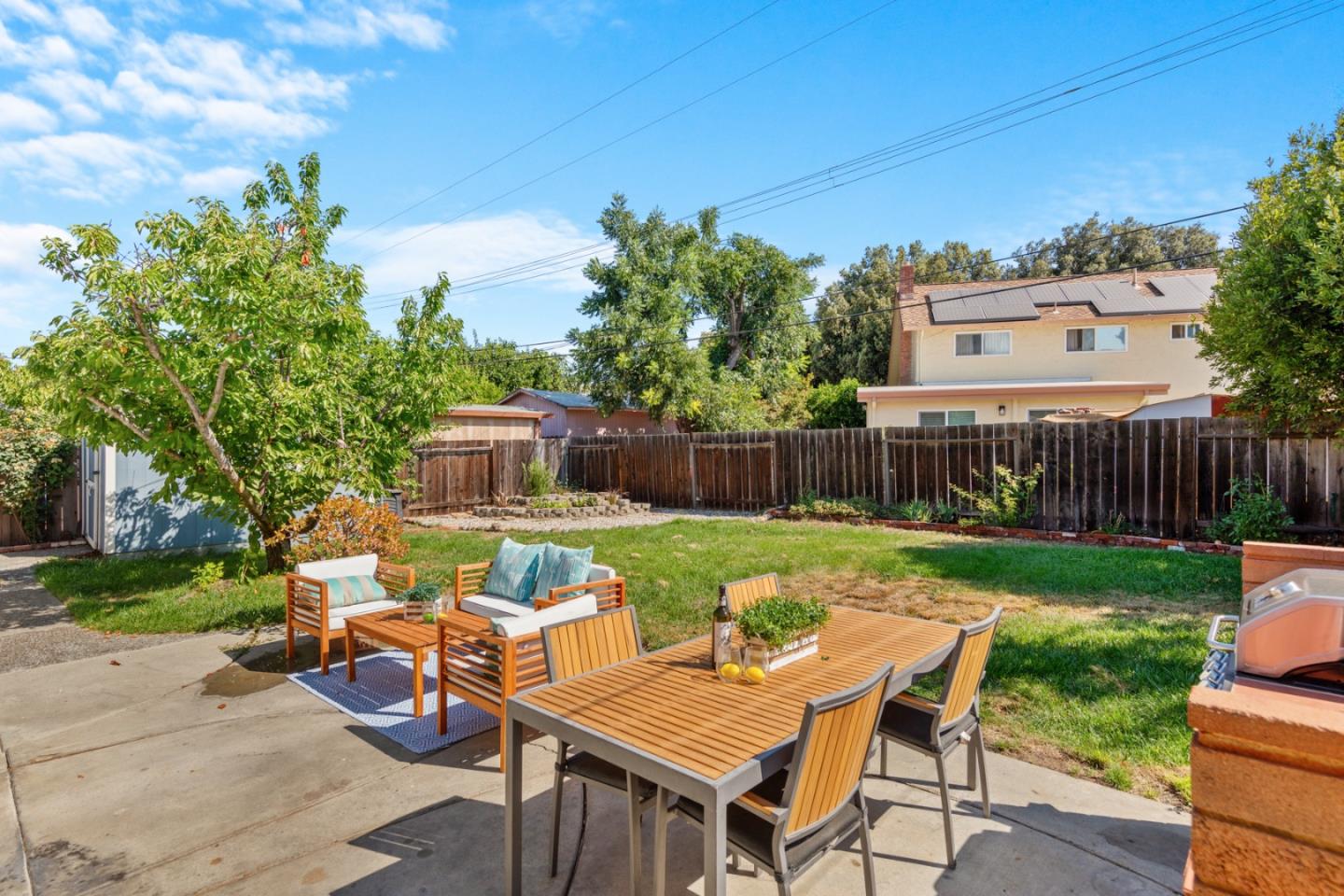Detail Gallery Image 31 of 35 For 1122 Lancelot Ln, San Jose,  CA 95127 - 3 Beds | 2 Baths