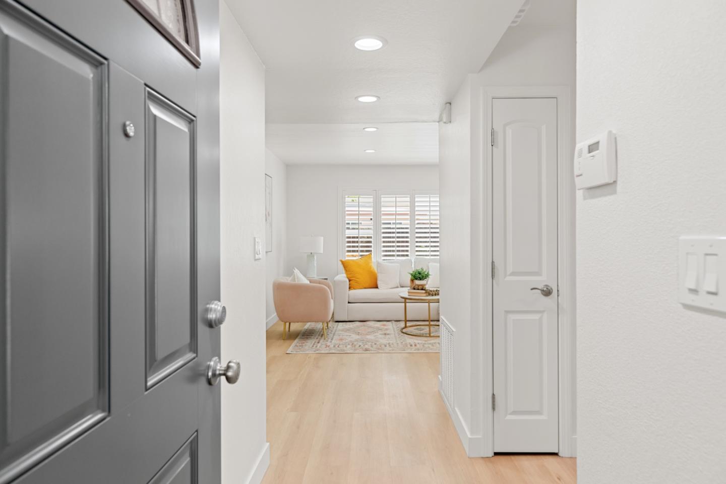 Detail Gallery Image 5 of 35 For 1122 Lancelot Ln, San Jose,  CA 95127 - 3 Beds | 2 Baths