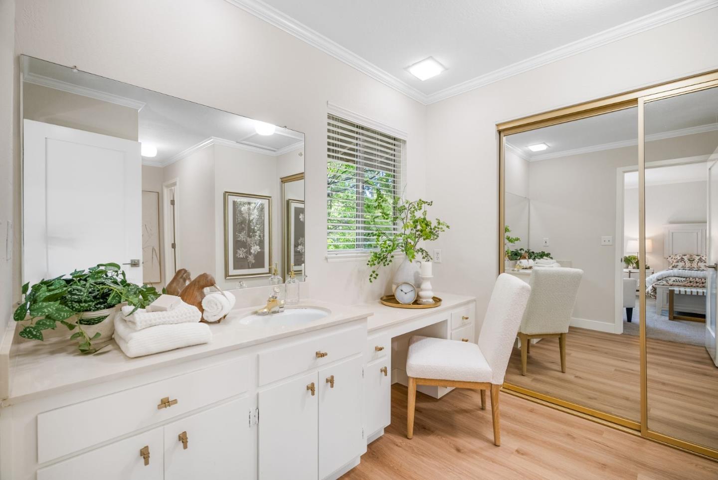 Detail Gallery Image 15 of 38 For 15400 Winchester Blvd #25,  Los Gatos,  CA 95030 - 3 Beds | 2/1 Baths