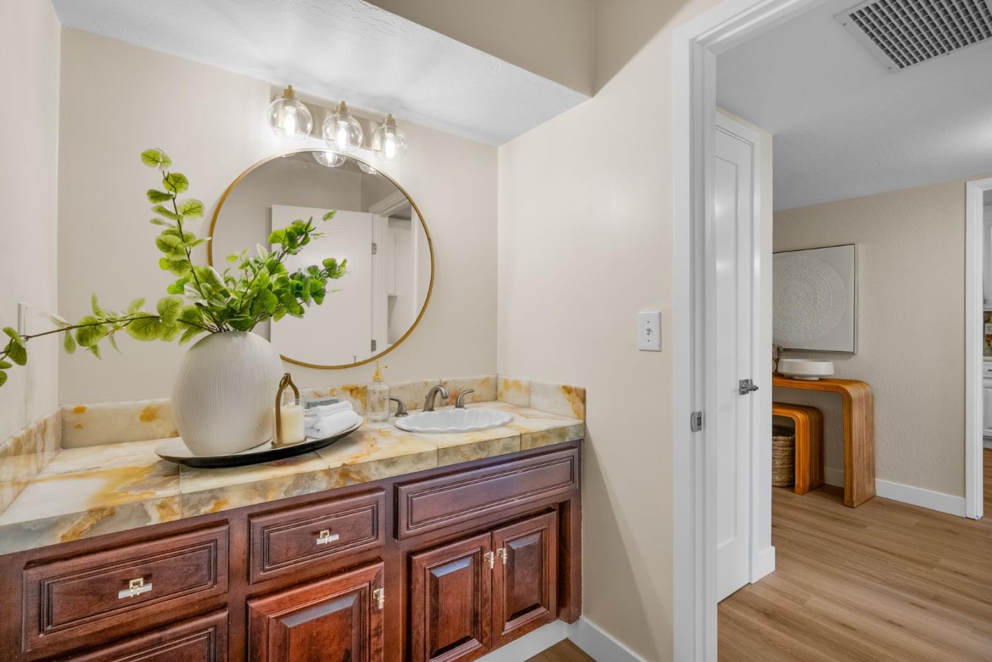 Detail Gallery Image 21 of 38 For 15400 Winchester Blvd #25,  Los Gatos,  CA 95030 - 3 Beds | 2/1 Baths