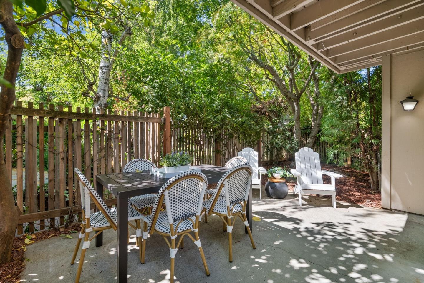 Detail Gallery Image 24 of 38 For 15400 Winchester Blvd #25,  Los Gatos,  CA 95030 - 3 Beds | 2/1 Baths