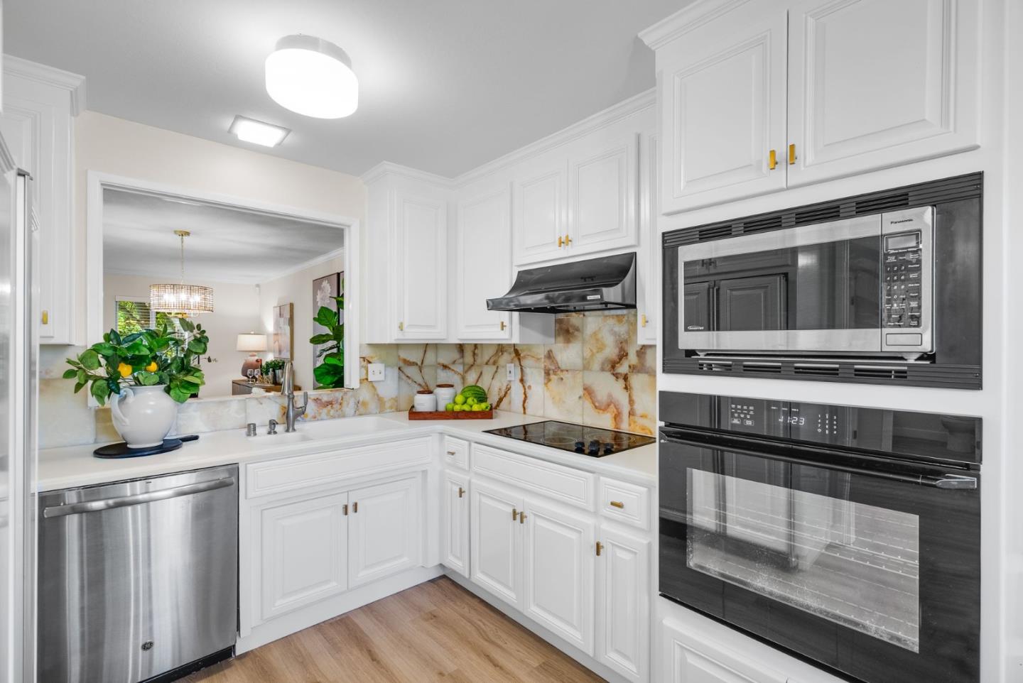 Detail Gallery Image 8 of 38 For 15400 Winchester Blvd #25,  Los Gatos,  CA 95030 - 3 Beds | 2/1 Baths