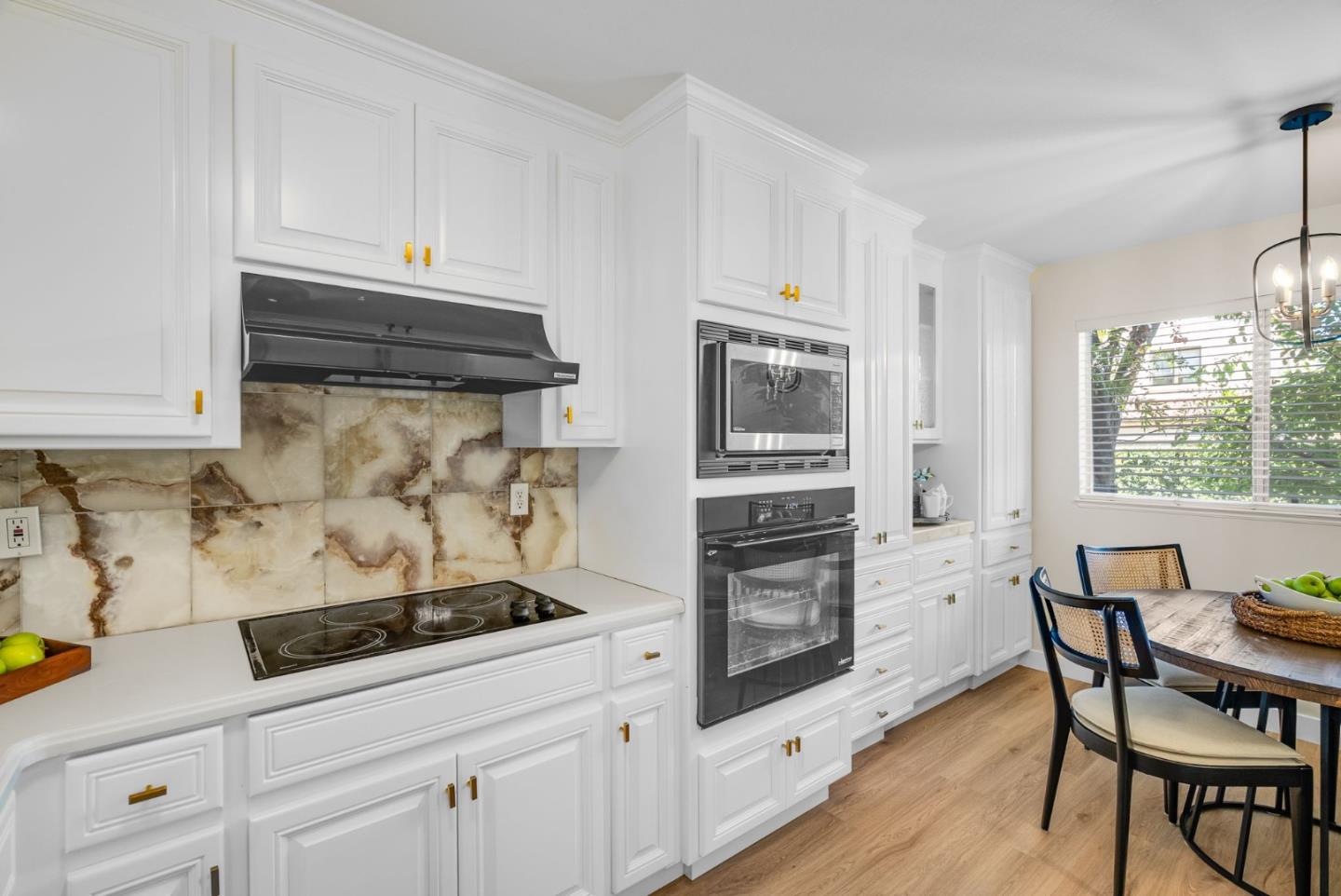 Detail Gallery Image 9 of 38 For 15400 Winchester Blvd #25,  Los Gatos,  CA 95030 - 3 Beds | 2/1 Baths