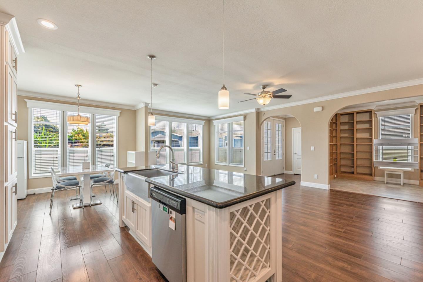 Detail Gallery Image 12 of 45 For 1085 Tasman Dr #759,  Sunnyvale,  CA 94089 - 3 Beds | 3 Baths