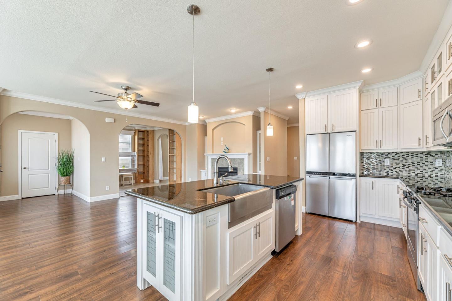Detail Gallery Image 13 of 45 For 1085 Tasman Dr #759,  Sunnyvale,  CA 94089 - 3 Beds | 3 Baths