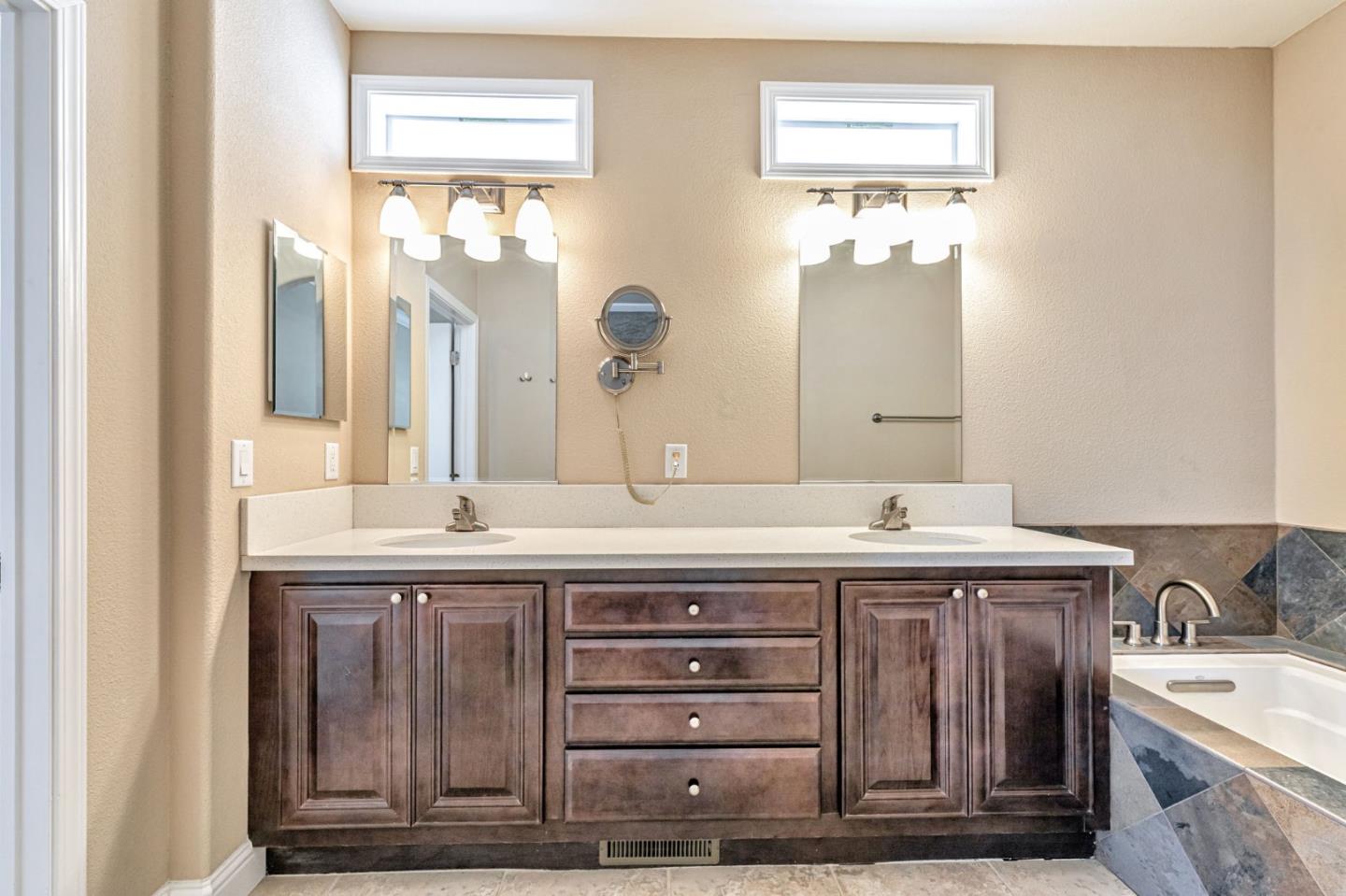 Detail Gallery Image 31 of 45 For 1085 Tasman Dr #759,  Sunnyvale,  CA 94089 - 3 Beds | 3 Baths
