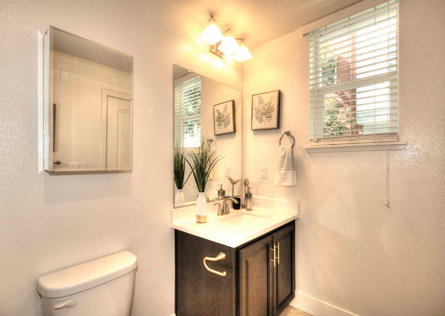 Detail Gallery Image 13 of 23 For 283 Baja Rose St, Milpitas,  CA 95035 - 3 Beds | 3 Baths