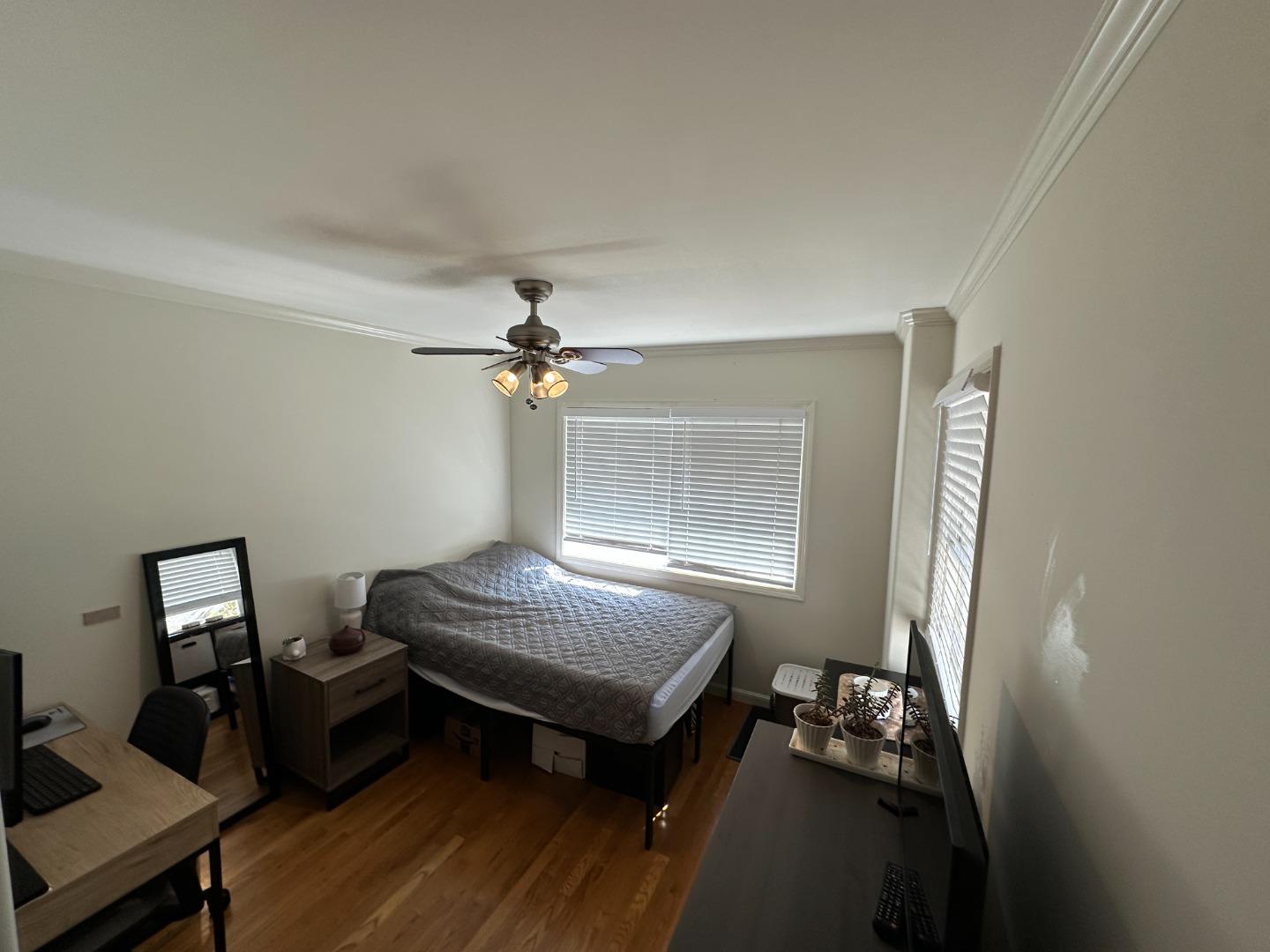 Detail Gallery Image 6 of 13 For 3833 Donner St, San Mateo,  CA 94403 - 2 Beds | 1 Baths