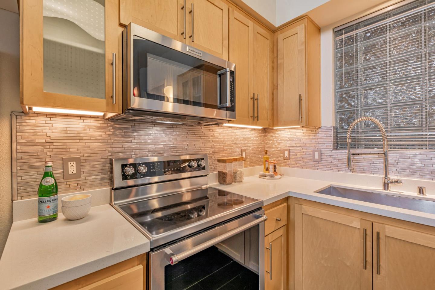 Detail Gallery Image 4 of 32 For 800 N 8th St #311,  San Jose,  CA 95112 - 2 Beds | 2 Baths