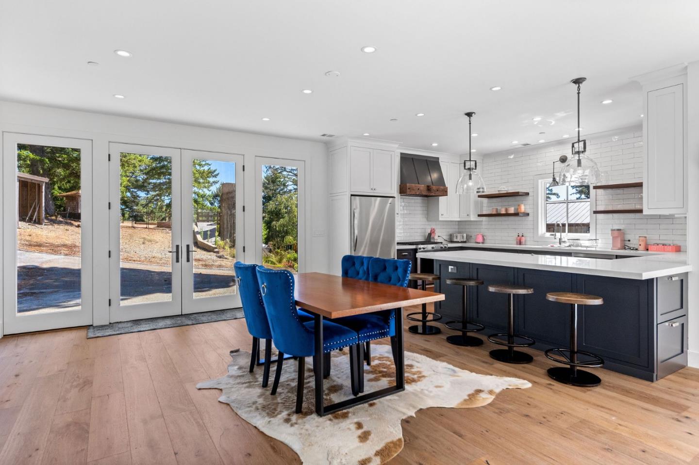 Detail Gallery Image 26 of 29 For 220 Ware Rd, Woodside,  CA 94062 - 7 Beds | 5/2 Baths