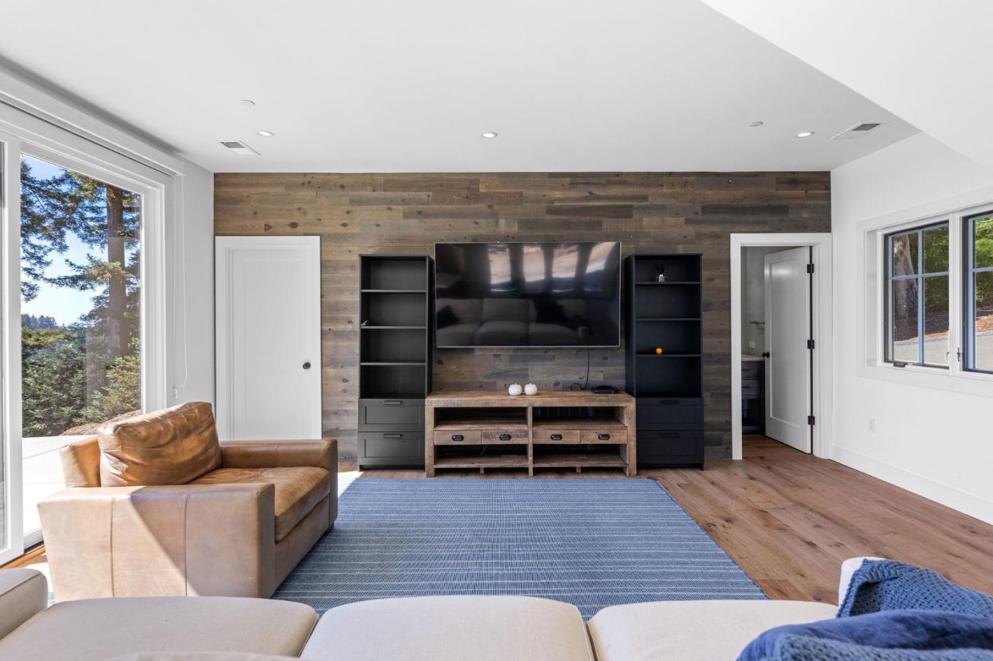 Detail Gallery Image 27 of 29 For 220 Ware Rd, Woodside,  CA 94062 - 7 Beds | 5/2 Baths