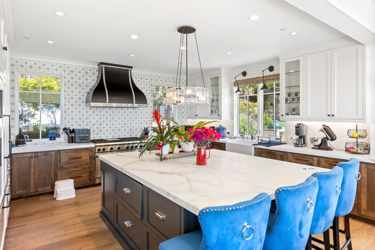 Detail Gallery Image 7 of 29 For 220 Ware Rd, Woodside,  CA 94062 - 7 Beds | 5/2 Baths