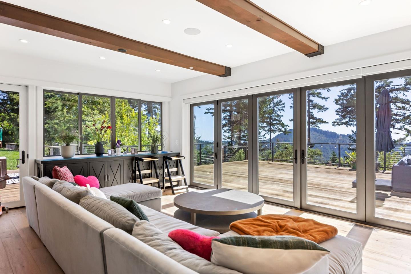 Detail Gallery Image 9 of 29 For 220 Ware Rd, Woodside,  CA 94062 - 7 Beds | 5/2 Baths