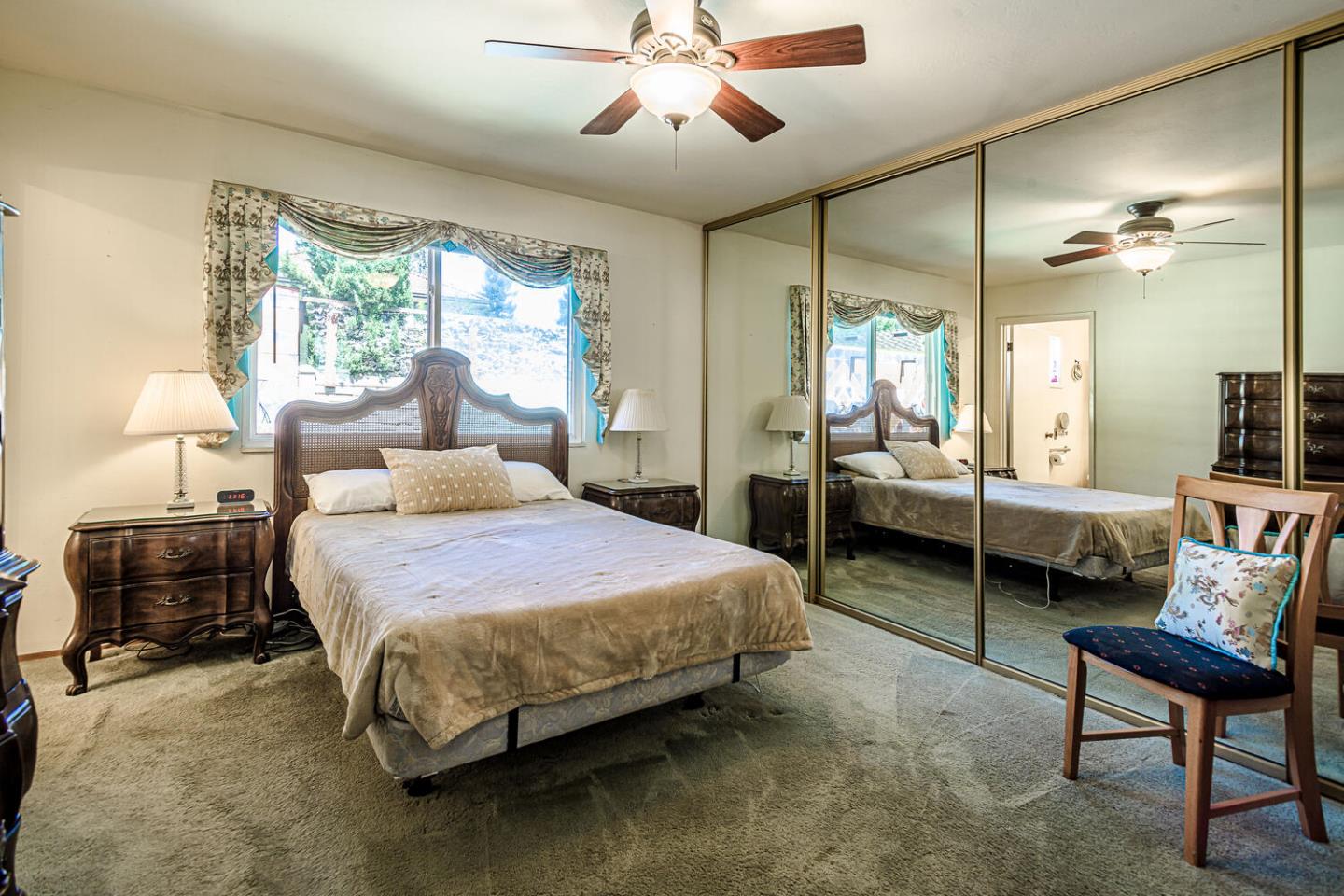 Detail Gallery Image 12 of 31 For 591 16th Ave, Menlo Park,  CA 94025 - 4 Beds | 2 Baths