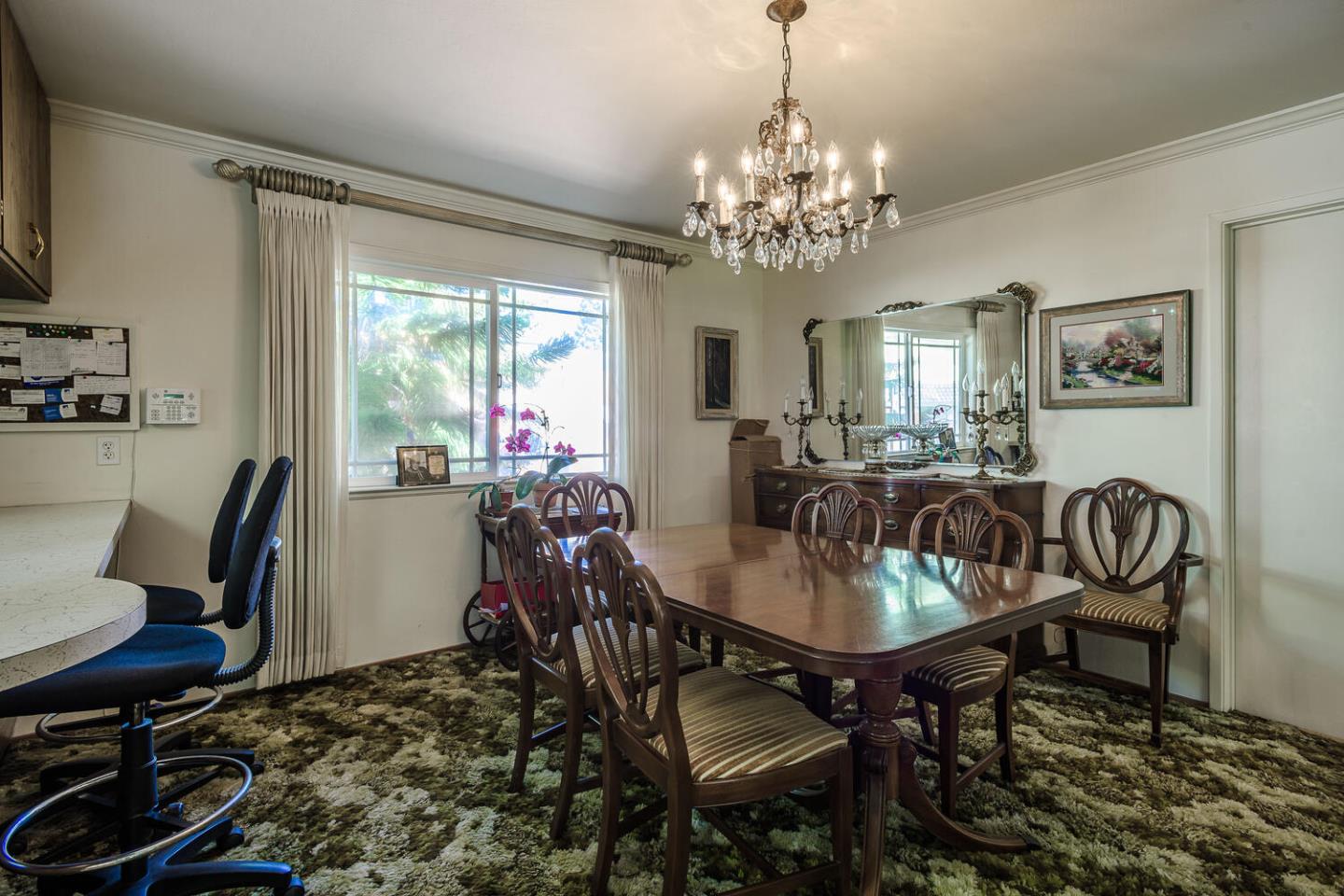 Detail Gallery Image 5 of 31 For 591 16th Ave, Menlo Park,  CA 94025 - 4 Beds | 2 Baths