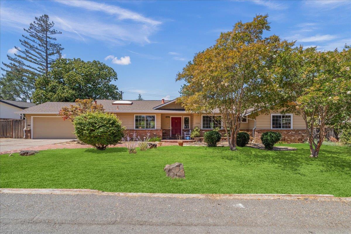 Detail Gallery Image 2 of 35 For 20211 Argonaut Dr, Saratoga,  CA 95070 - 3 Beds | 2 Baths