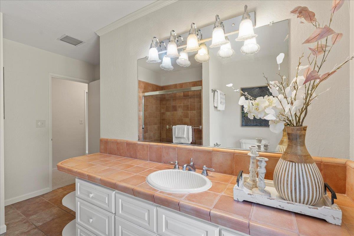 Detail Gallery Image 23 of 35 For 20211 Argonaut Dr, Saratoga,  CA 95070 - 3 Beds | 2 Baths