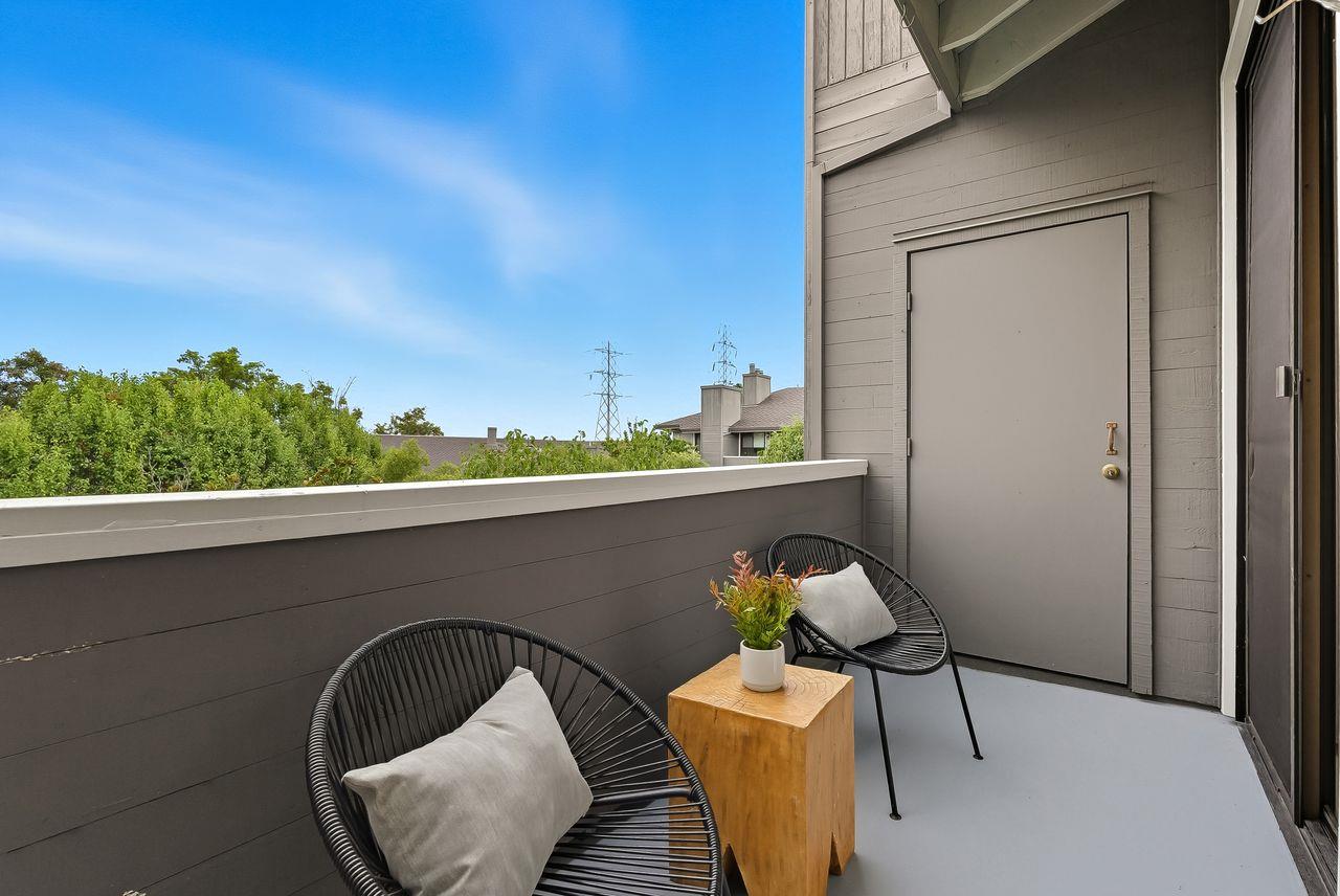 Detail Gallery Image 12 of 34 For 22330 Homestead Rd #307,  Cupertino,  CA 95014 - 2 Beds | 2 Baths