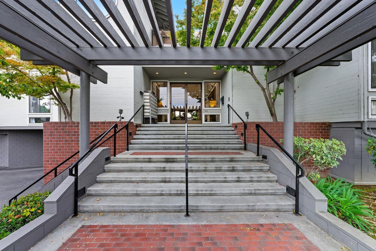 Detail Gallery Image 25 of 34 For 22330 Homestead Rd #307,  Cupertino,  CA 95014 - 2 Beds | 2 Baths